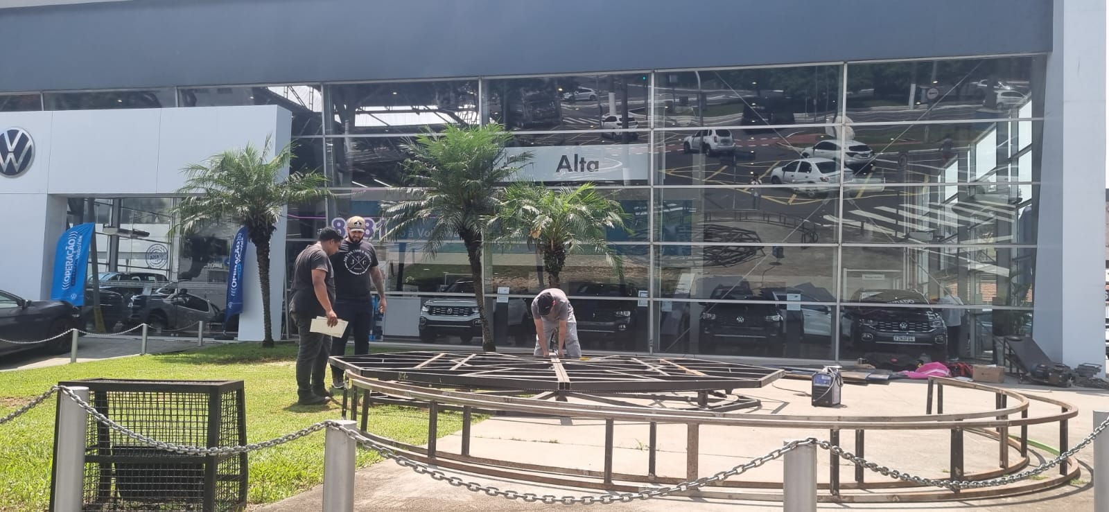 Aluguel De Plataforma giratória sobre o solo para exposição de veículos / plataformacarros360